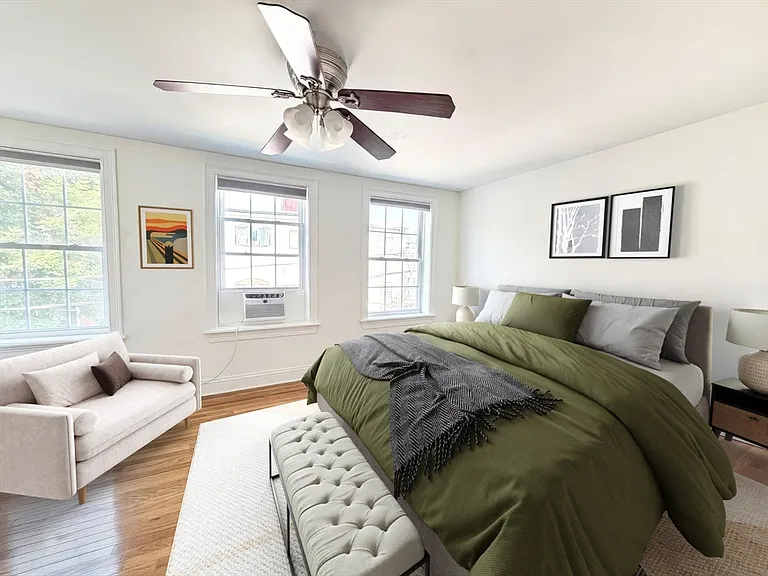 147 Everett St #2 — Photo 5