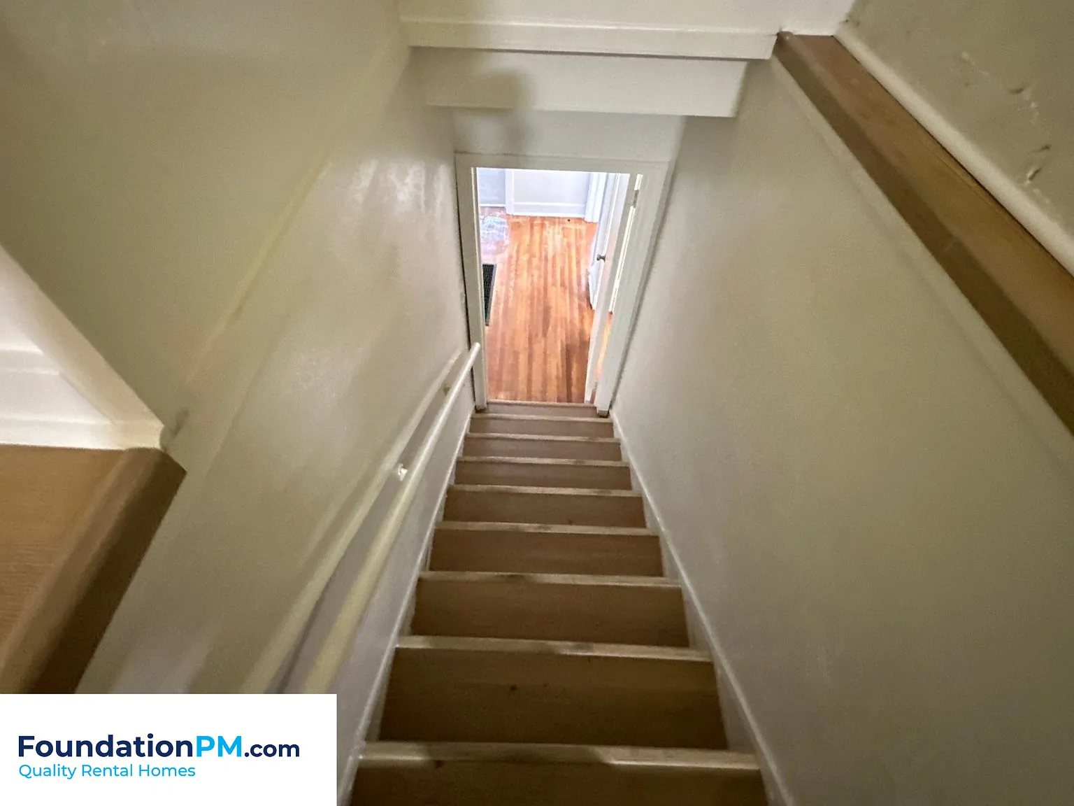 1736 South Parkway East - 1 — Photo 2