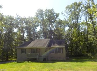 3 Katie Ln, Newton, NJ 07860