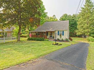 33 Middlesex Rd, East Greenbush, NY 12061