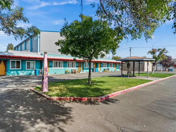 Las Flores Apartments, 1015 S A St APT 05, Santa Rosa, CA 95404