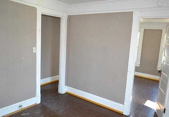 5th image of 708 Douglas Ave