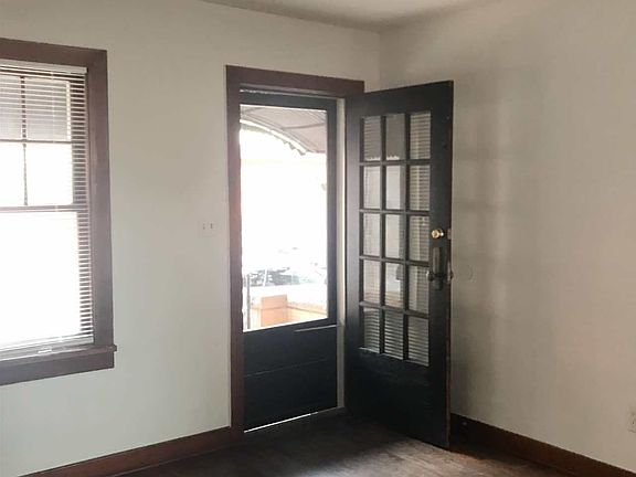 3rd image of 227 N Cleveland Ave