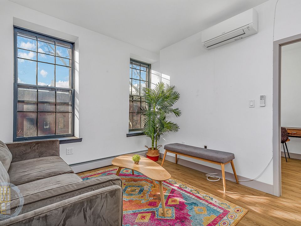 1st image of 399 Clermont Ave #2C