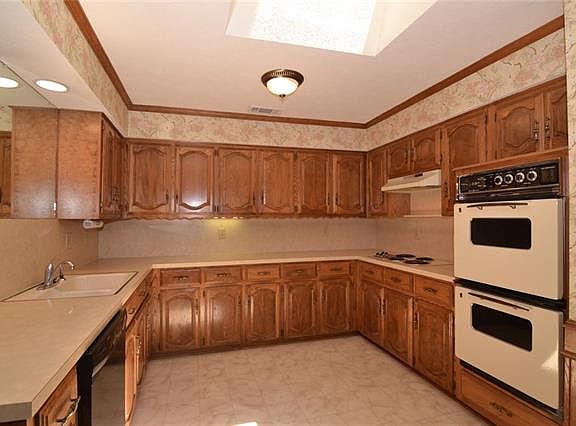 5th image of 5911 Orchid Ln