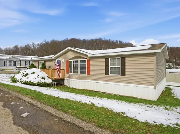 900 Birch Dr, Cranberry Township, PA 16066