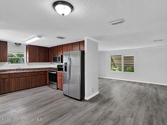 3rd image of 6608 Celeste Ln