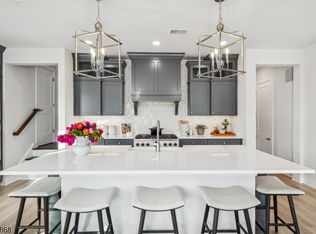 275 Jasmine Dr BUILDING 12-1223, Warren, NJ 07059