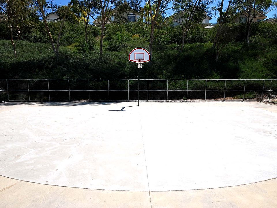 2nd image of 27654 Rutherford Pl