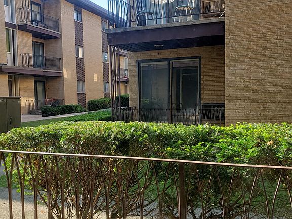 2nd image of 3170 W 115th St