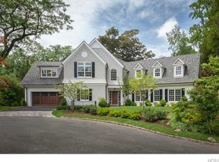 2 Crown Cir, Bronxville, NY 10708
