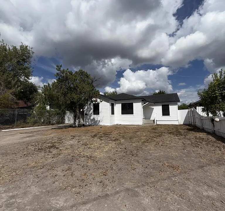 917 E Little Creek Dr