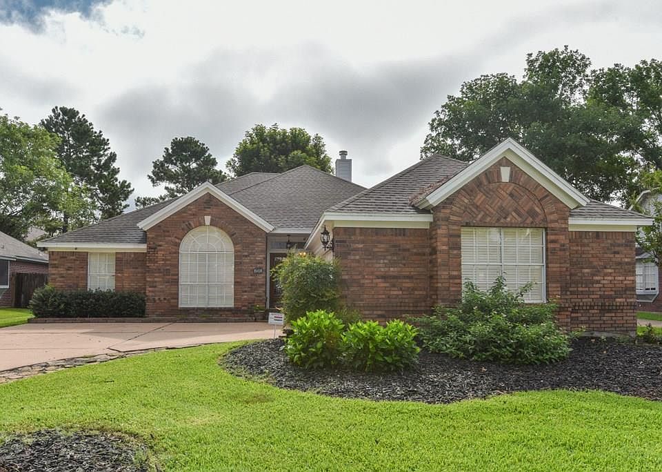 1st image of 15418 Evergreen Knoll Ln