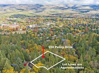950 Penny Dr, Ashland, OR 97520