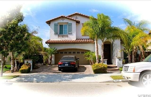 1st image of 3811 Hedge Ln