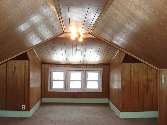 4th image of 4038 Helena Ave