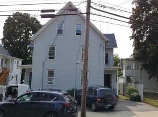 4 Woodbridge Ave, Ansonia, CT 06401