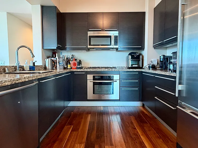 425 1st St #2203 — Photo 6