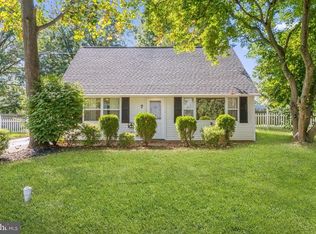 7 Aaron Ave, Ewing, NJ 08618