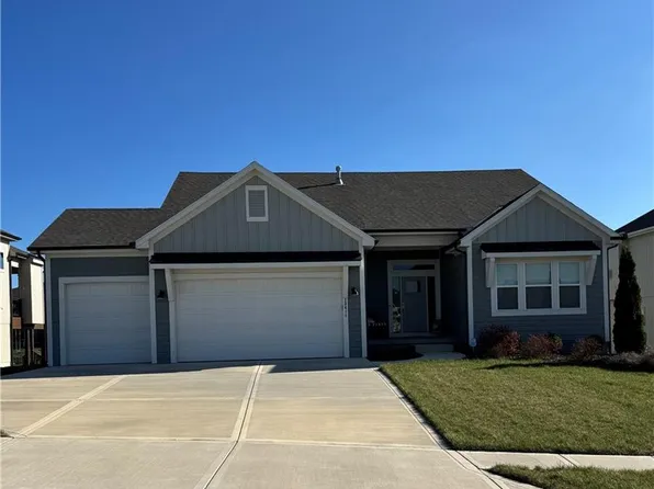 13411 W 181st Ter, Overland Park, KS 66221