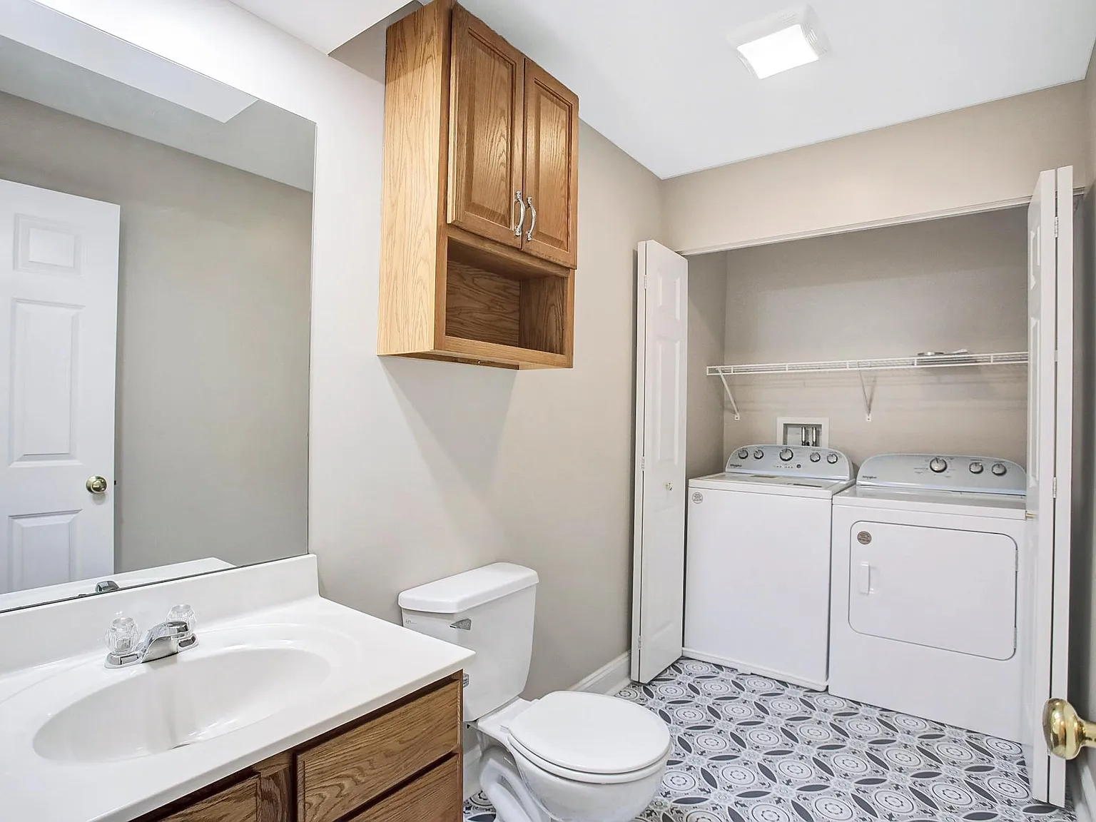 3 bed, 2.5 bath, 1400 sqft, $2,299 — Photo 4