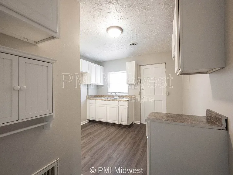 524 W 23rd St #2 — Photo 18