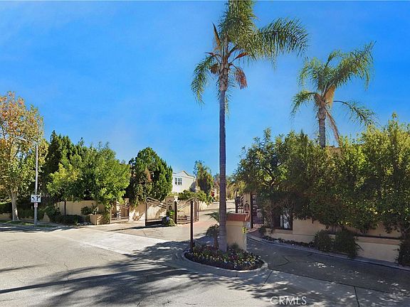 3rd image of 23057 Park Este