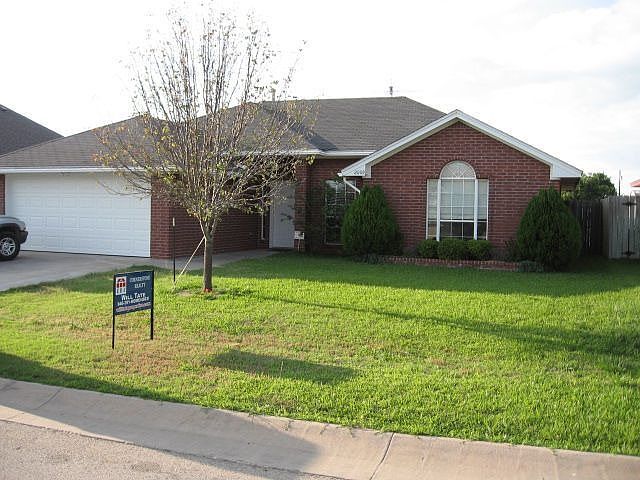2nd image of 2009 Brooke Dr