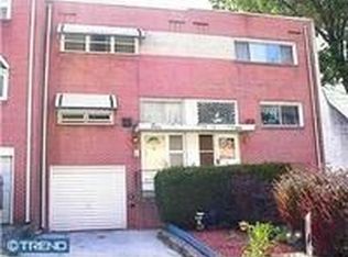 2011 Valley View Dr, Folcroft, PA 19032