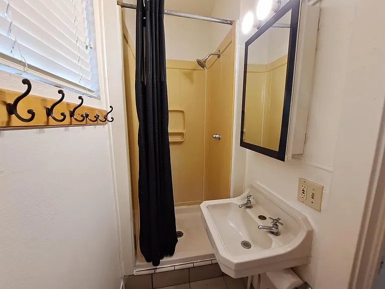 547 N Echo Ave #C — Photo 11