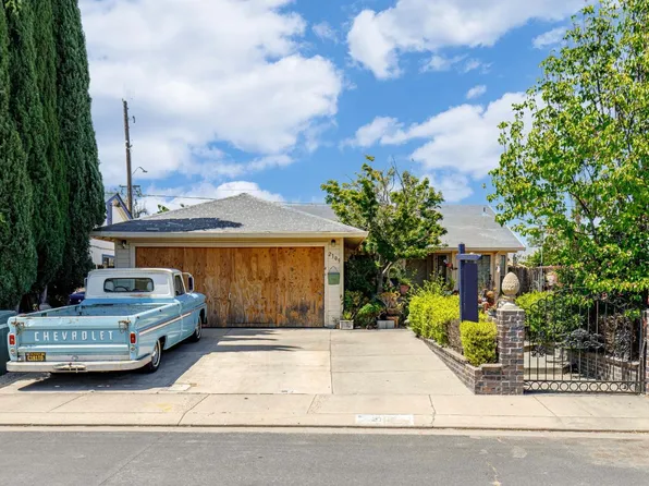 2109 Olive Branch Dr, Modesto, CA 95351