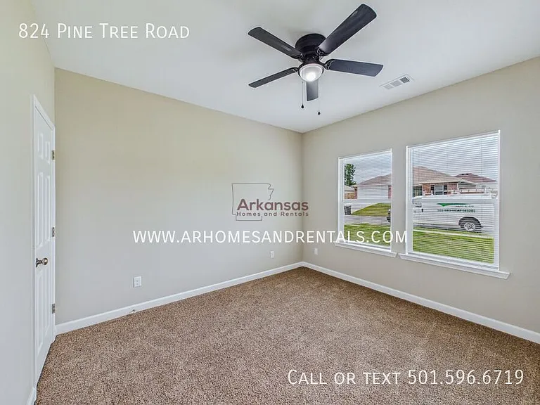 824 Pine Tree Rd — Photo 9