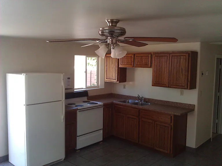 1317 E Diamond St #B — Photo 2