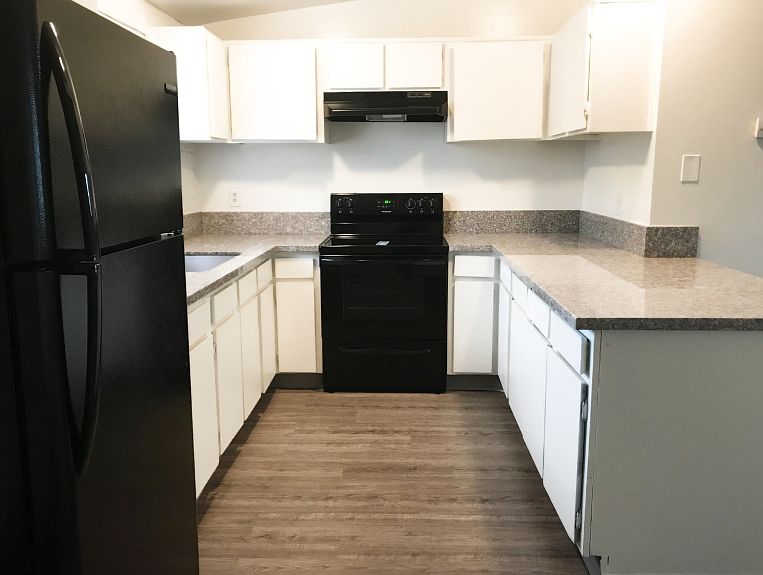 1st image of 3020 N Balboa Ave APT 10