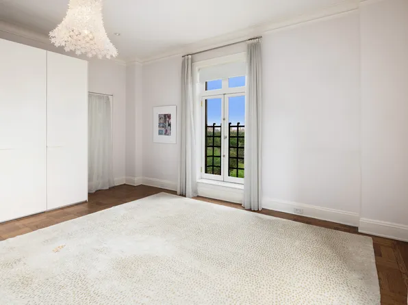 2 East 70th Street image 11 of 15