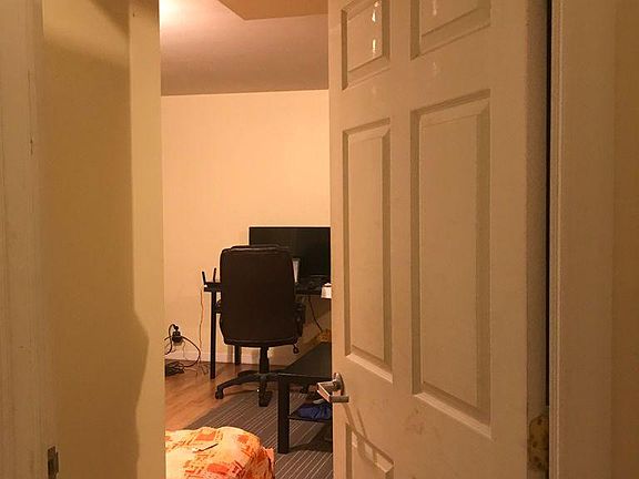 5th image of 238 Beacon Ave #A