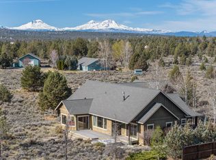 6720 NW Larch Dr, Redmond, OR