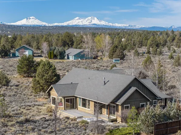 6720 NW Larch Dr, Redmond, OR 97756