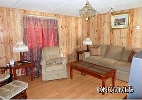 4th image of 31 Crown Pl