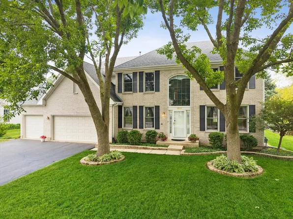 1616 Rolling Hills Dr, Crystal Lake, IL 60014