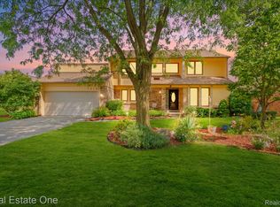 1219 Judy Dr, Troy, MI 48083