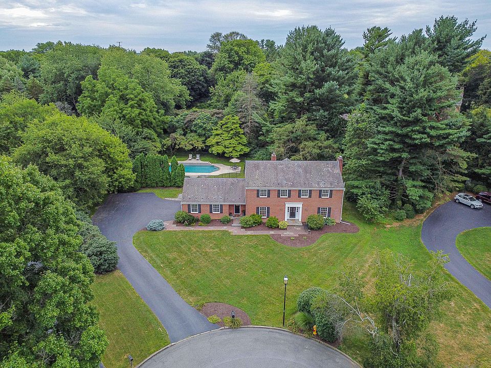 1st image of 2724 Briarwood Pl