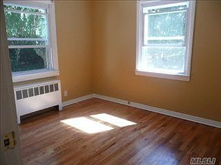 4th image of 753 Old Medford Ave