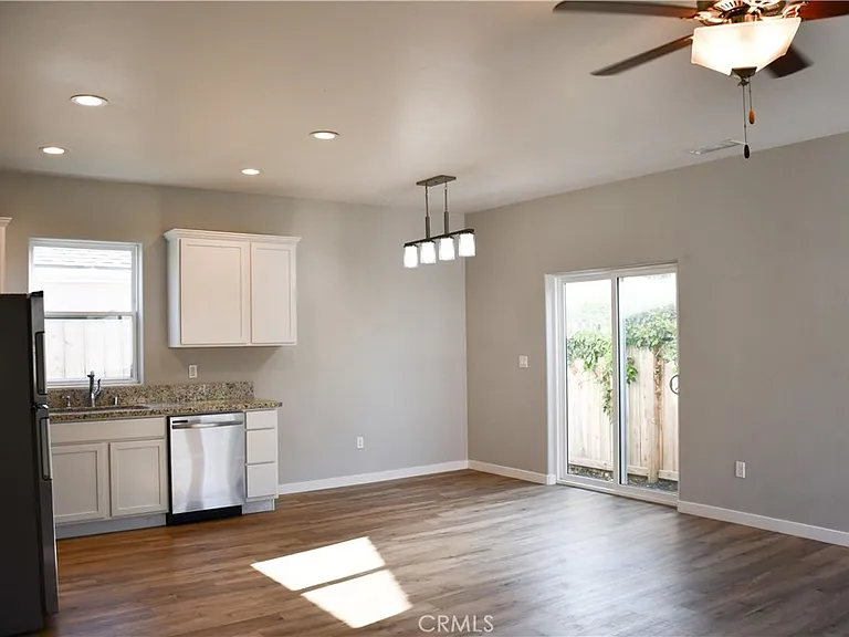 132 S Lime St — Photo 12