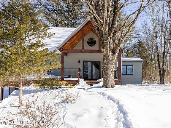 3rd image of 45 Shivertown Road