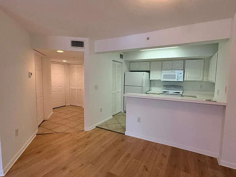 4127 Residence Dr #411 — Photo 1