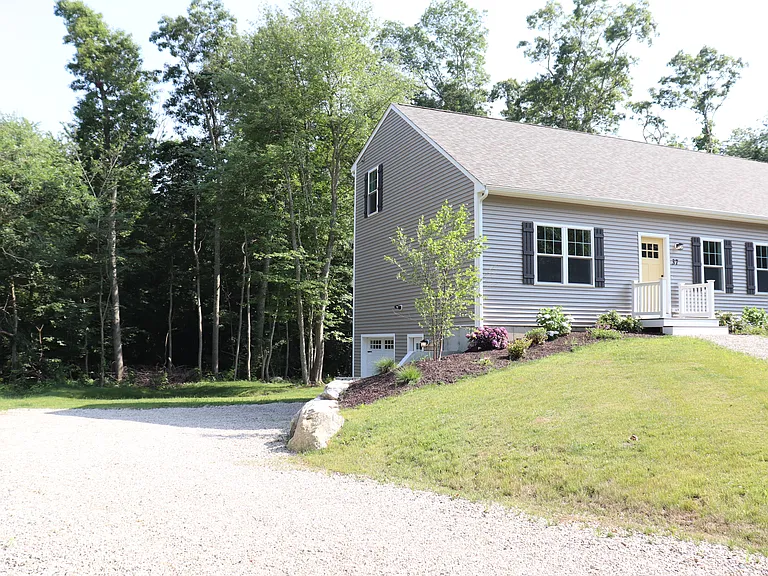 37 Glendale Rd #1 — Photo 3