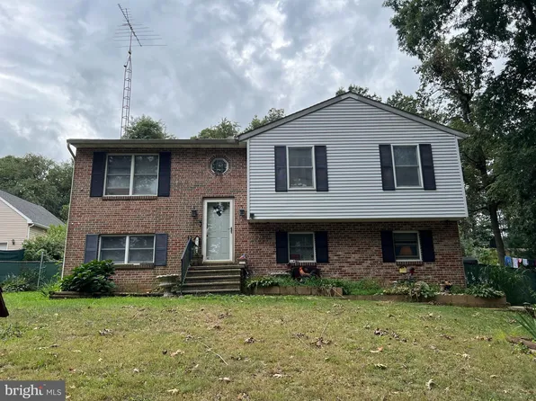 12 Trout Ln, Stewartstown, PA 17363