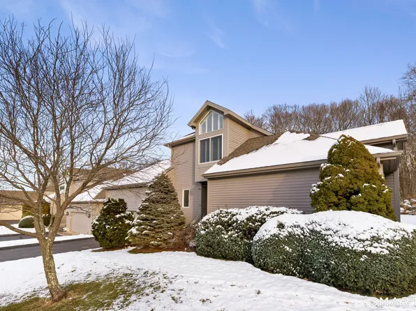 12 Elizabeth Court #12, Stonington, CT 06355