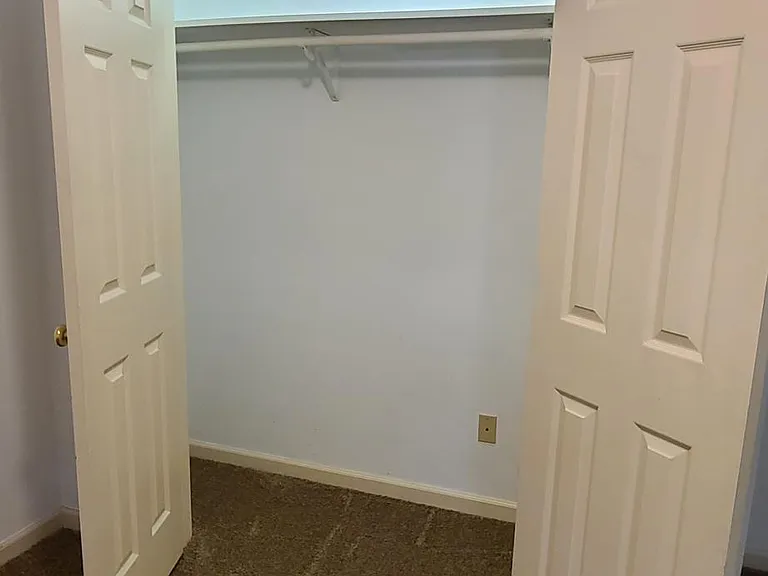 6828 Collinswood Dr — Photo 20
